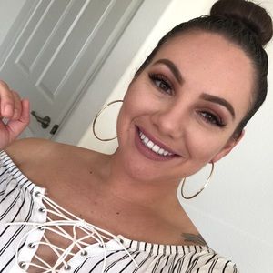 Meet your Posher, Erika